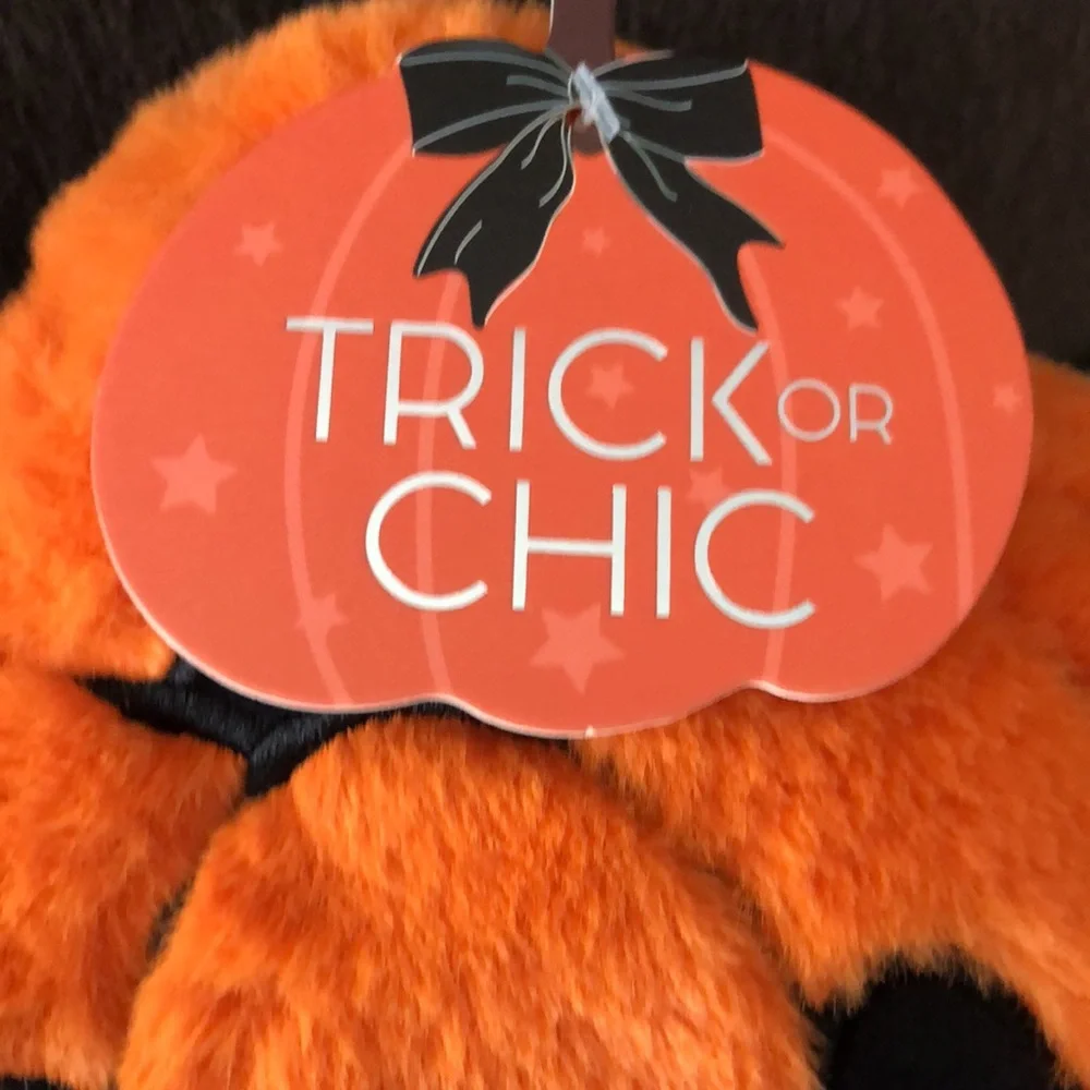Plush Halloween 'BOO' Pumpkin Pillow - Orange Jack-o'-Lanterns